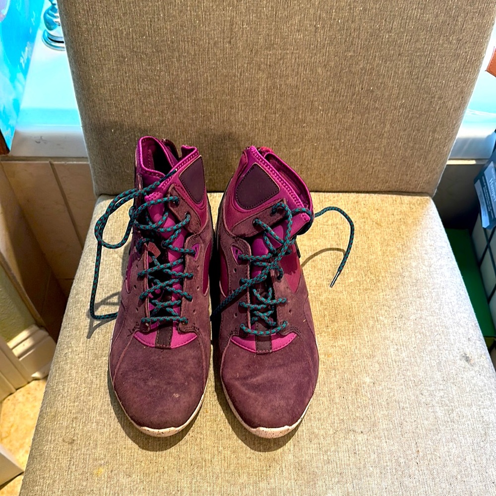 Nike 890
